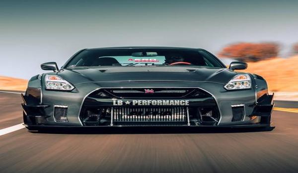 和平精英战神gtr辅助